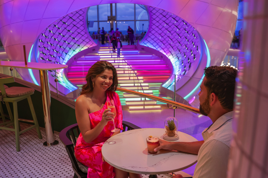 RCI Icon of the Seas Giovannis Wine Bar - cropped for Widgety - J.Lisiewski 1.jpg